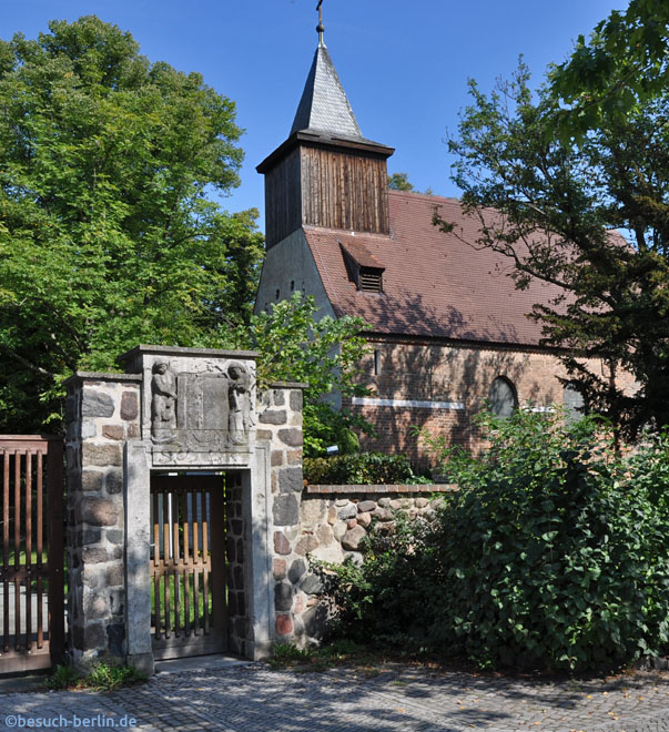 Bild: St.-Annen-Kirche, Kirche am St. Annen Friedhof, Berlin Dahlem, älteste Gebäude Dahlems