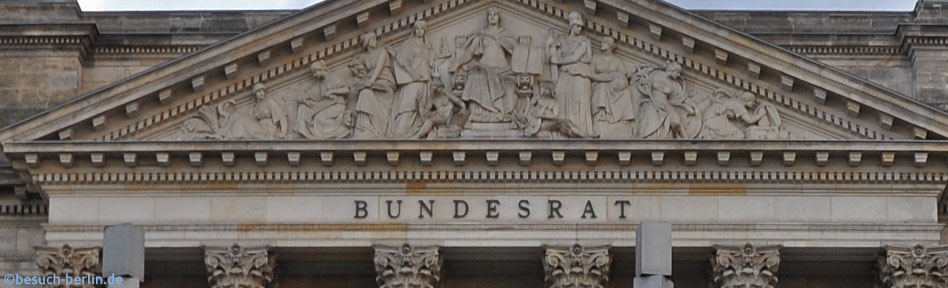 Bild: Tympanon von Otto Lessing Bundesrat, Federal Council of Germany