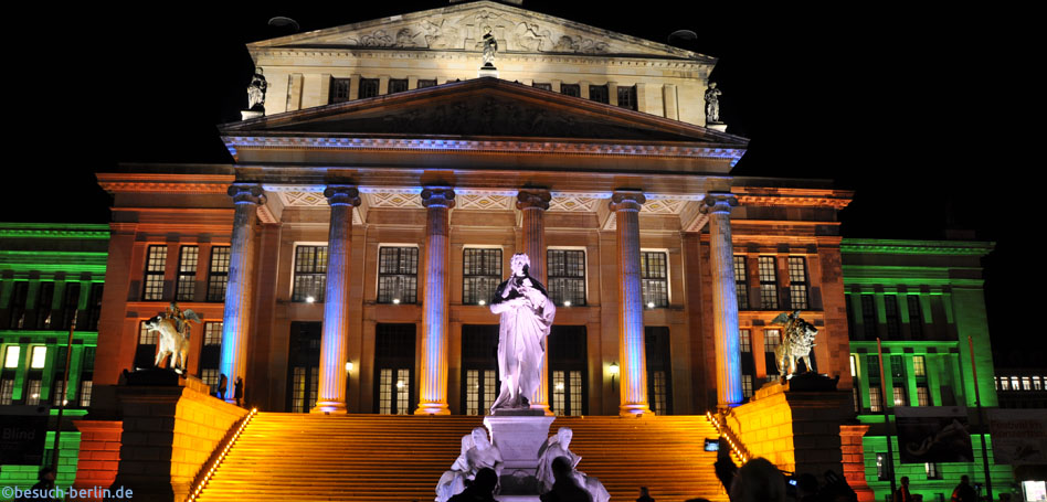 Bild: Festival of Lights 2011 Konzerthaus Gendarmenmarkt Schiller Denkmal