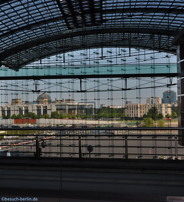 Bild: Ausblick auf das Regierungsviertel und Potsdamer Platz aus dem Berliner Hauptbahnhof, View Gouverment and Potsdamer Platz from Berlin Central Staion