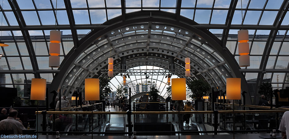 Bild: Wintergarten-Restaurant im KaDeWe