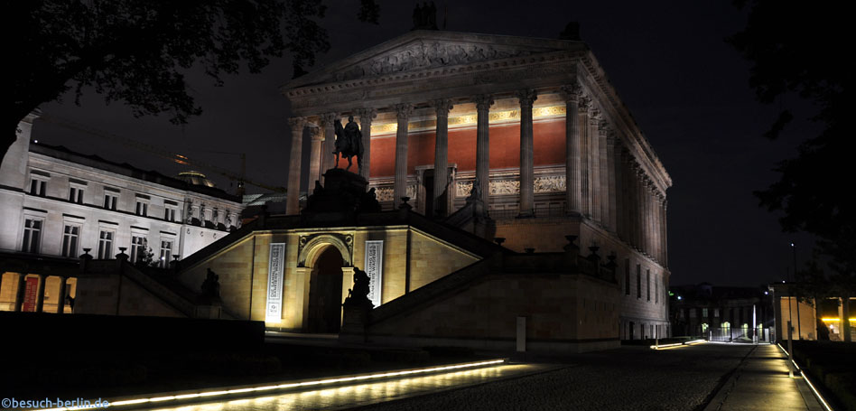 Bild: Neues Museum und Alte Nationalgalerie Nachtaufnahme, Nachtaufnahme
