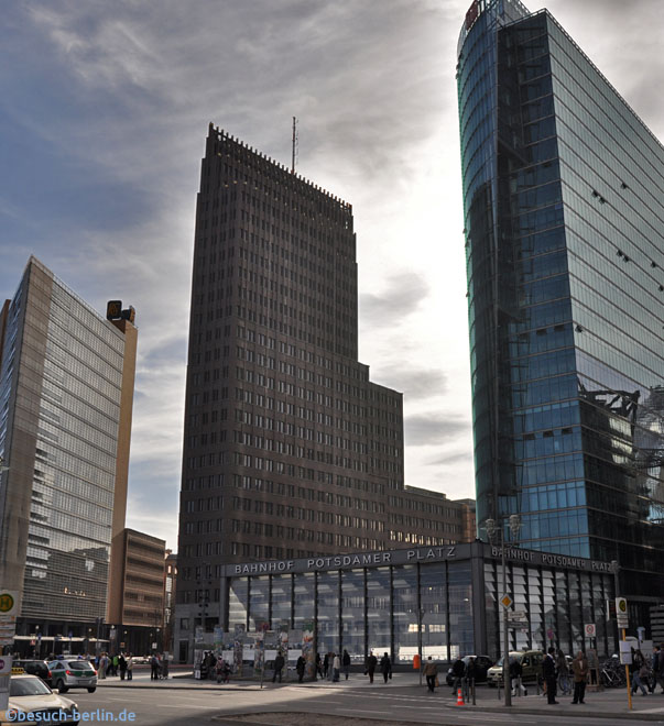 Bild: Potsdamer Platz Deutsche Bahn Gebaeude U-Bahnhof Hochhaeuser