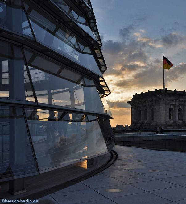 Bild: Reichstagskuppel bei Sonnenuntergang, Dome Reichstag
