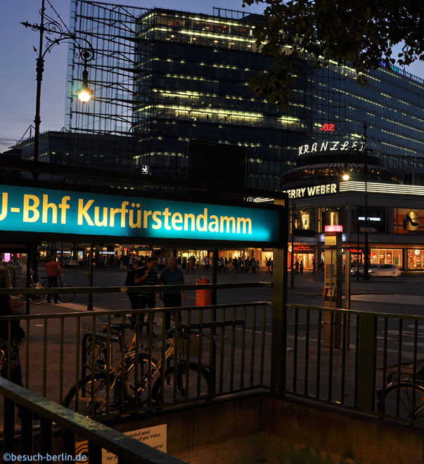Bild: U-Bahn Kurfürstendamm mit Café Kranzler